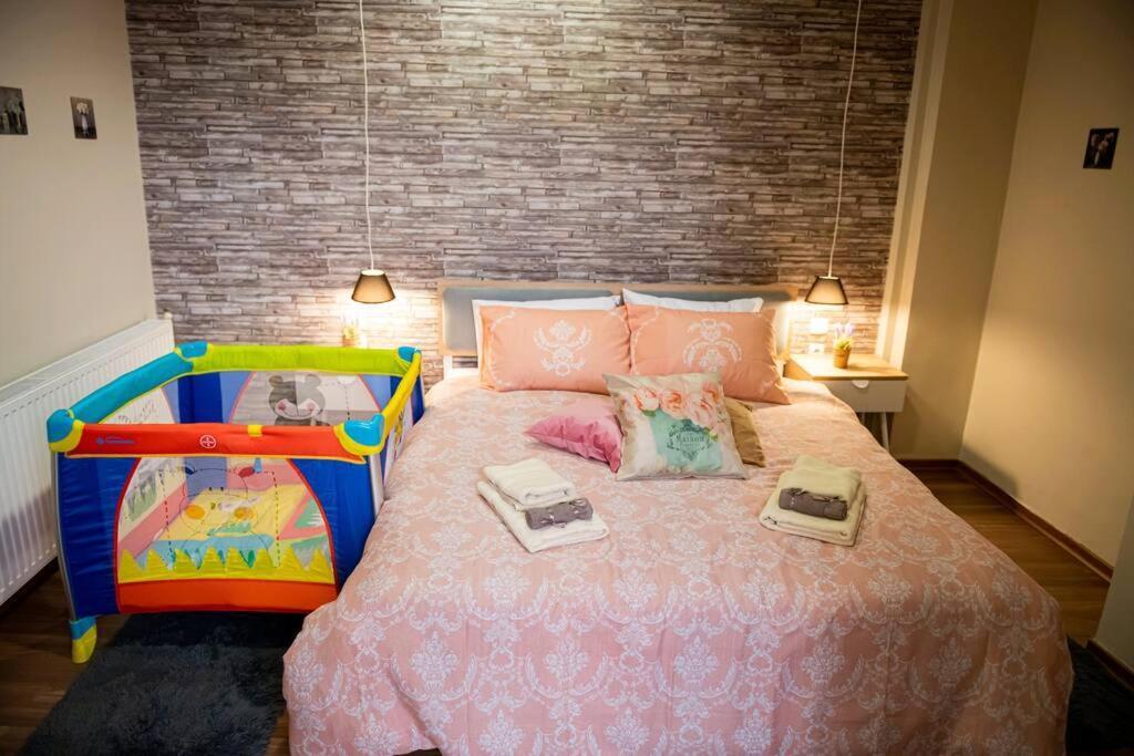 Downtown Comfy Apartment เอเดสซา ภายนอก รูปภาพ