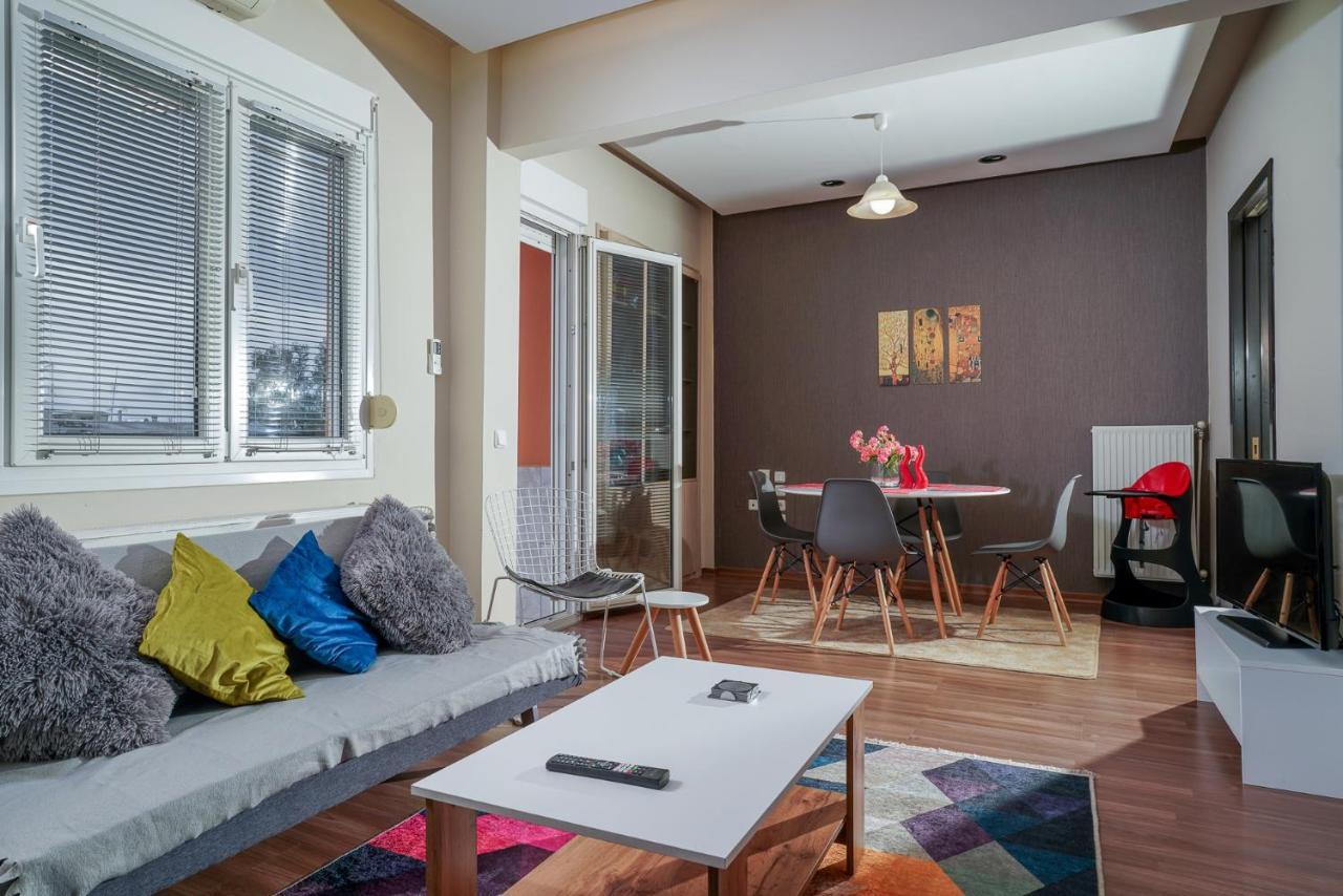 Downtown Comfy Apartment เอเดสซา ภายนอก รูปภาพ