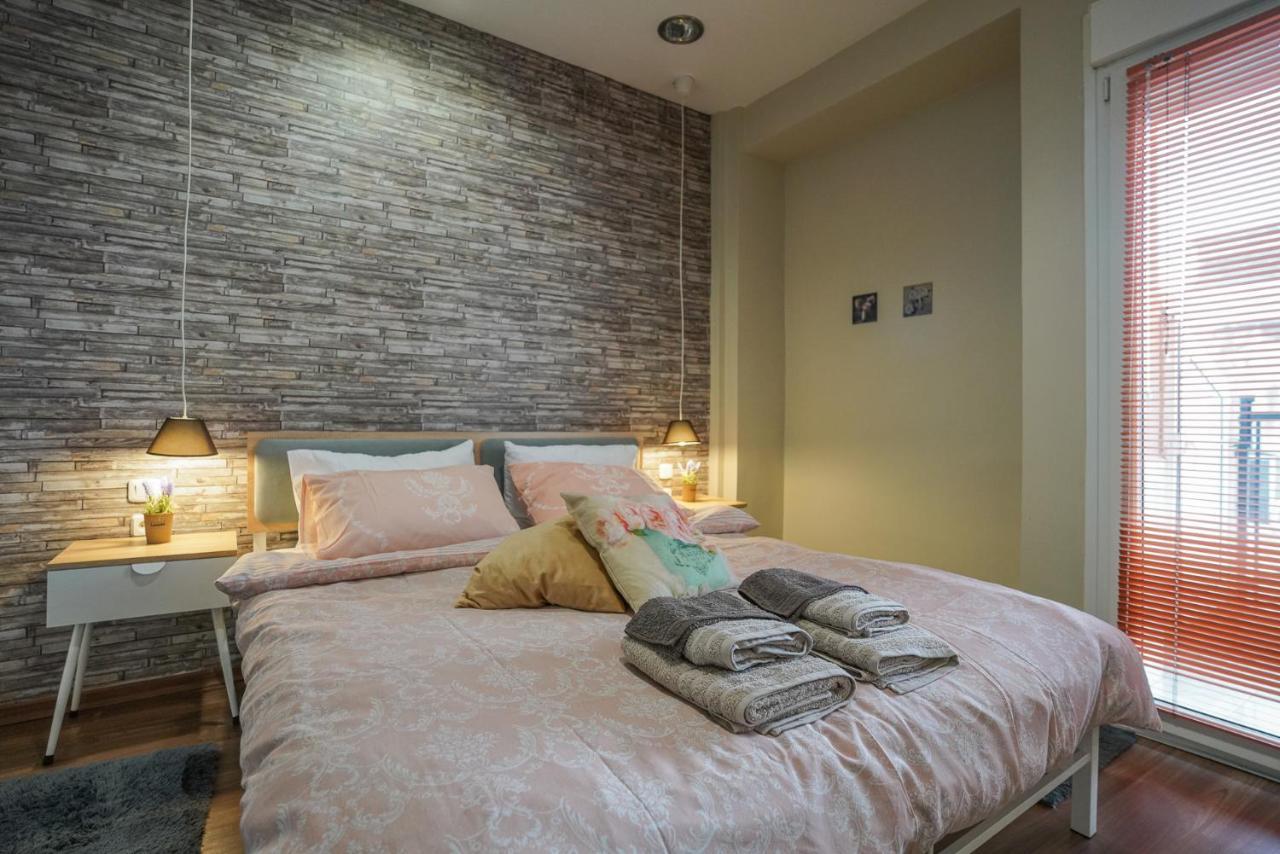 Downtown Comfy Apartment เอเดสซา ภายนอก รูปภาพ