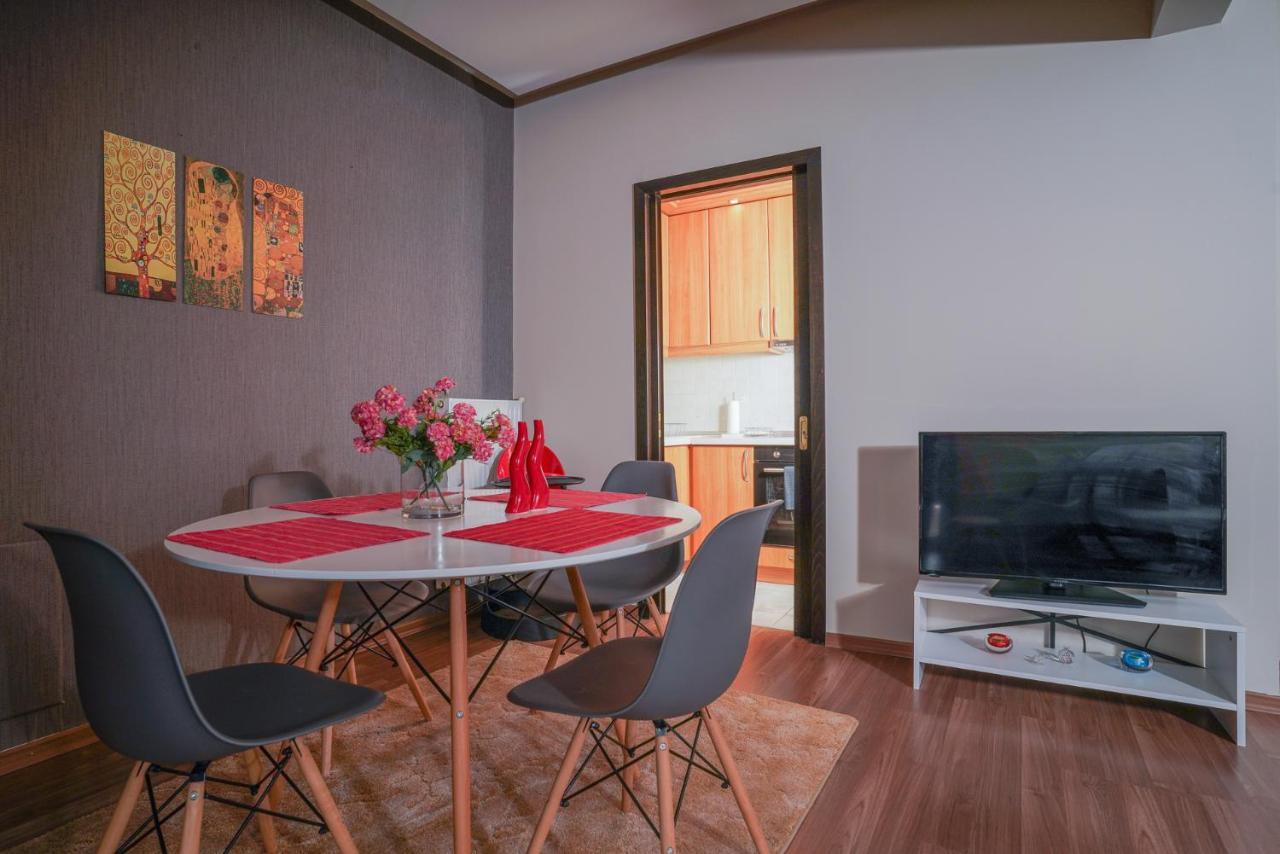 Downtown Comfy Apartment เอเดสซา ภายนอก รูปภาพ