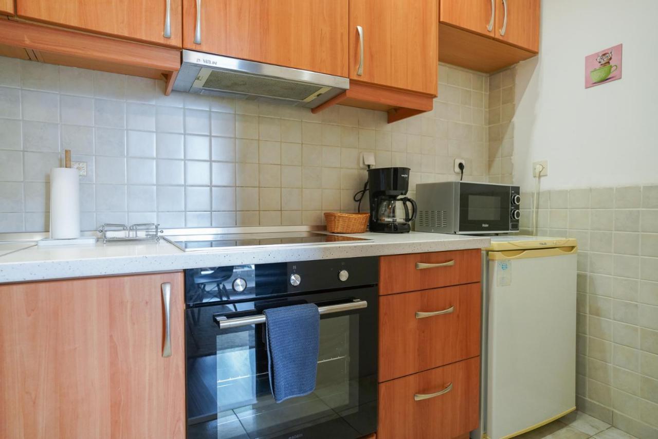 Downtown Comfy Apartment เอเดสซา ภายนอก รูปภาพ