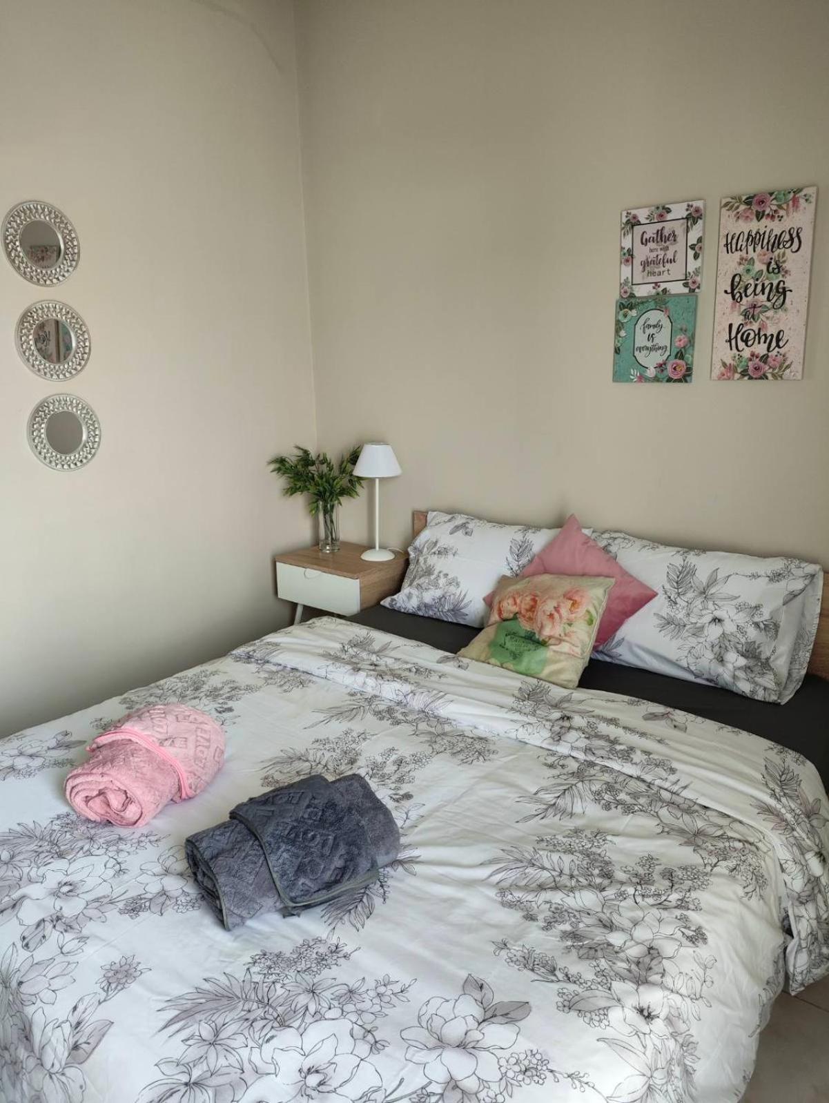 Downtown Comfy Apartment เอเดสซา ภายนอก รูปภาพ